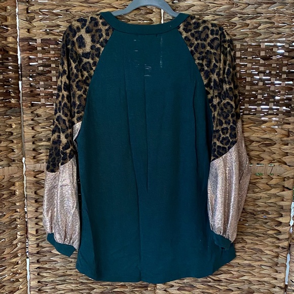 Forest Green Cheetah Print Sequin Patchwork Top - Picture 4 of 4
